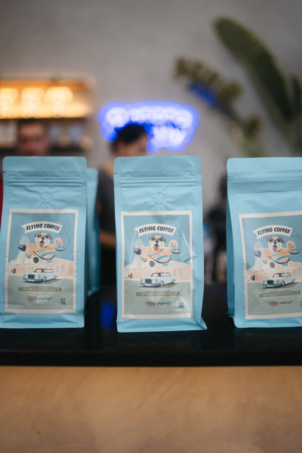 Café Selfmeet Oficial – Collab Banana Billy - Imagem 3