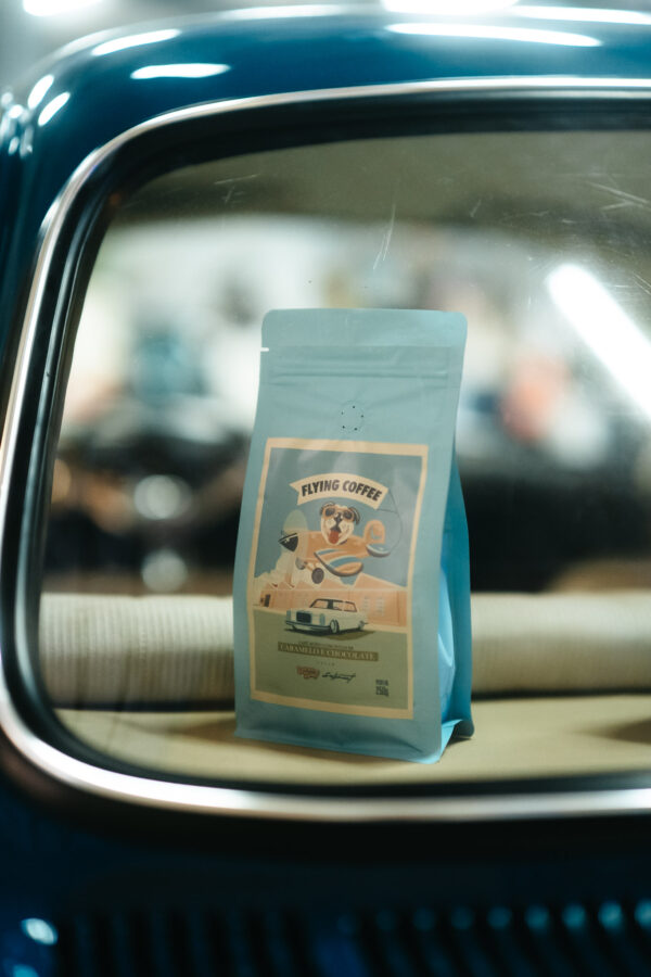 Café Selfmeet Oficial – Collab Banana Billy - Imagem 2