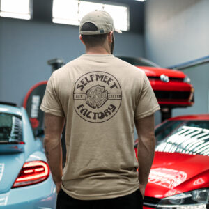 Camiseta Bege com Logo Selfmeet Factory